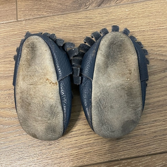 Minimocs Little Folks Deep Blue Soft Sole Shoe Well Loved Leather Blue Moccasin - Picture 2 of 3
